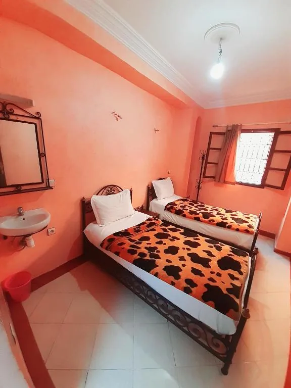 Twin Room with Shared Bathroom — Hotel Salem Leksor